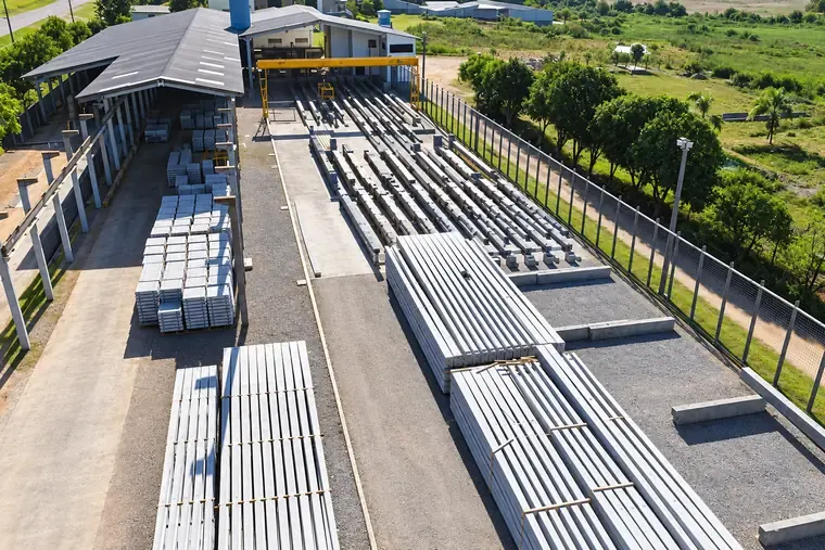 Postes de concreto em Junqueiro